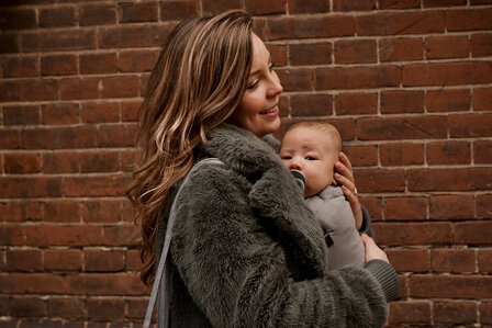 LAATSTE STUKS! Draagzak Dark grey Cross &amp; Go Baby 