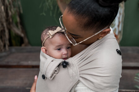 Zand  - Draagzak Wrap &amp; Go + Baby 