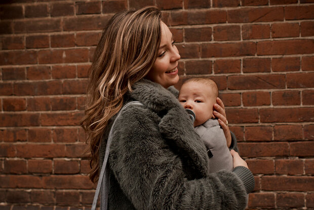 LAATSTE STUKS! Draagzak Dark grey Cross & Go Baby 