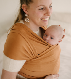 Hazelnoot - Rekbare draagdoek