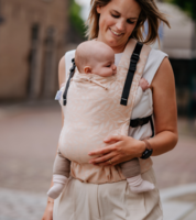 Draagzak Cross & Go - floral - zachte perzikkleur