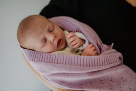 Roze - Merino wollen wieg- en omslagdeken - 80x100 cm - gebreid