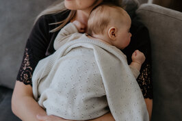 Creme - Merino wollen wieg- en omslagdeken - 80x100 cm - gebreid